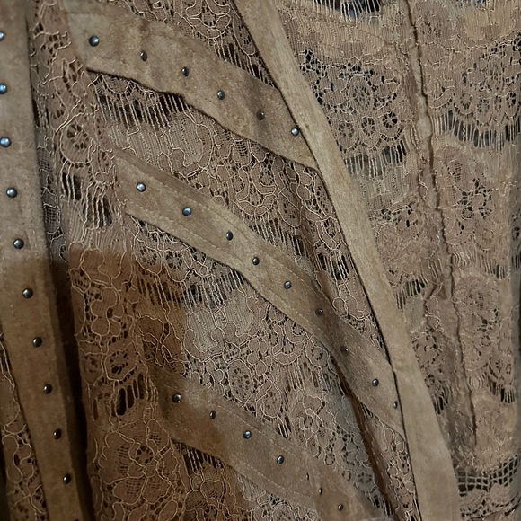 Vocal Tan Lace Bohemian Duster - Picture 4 of 10